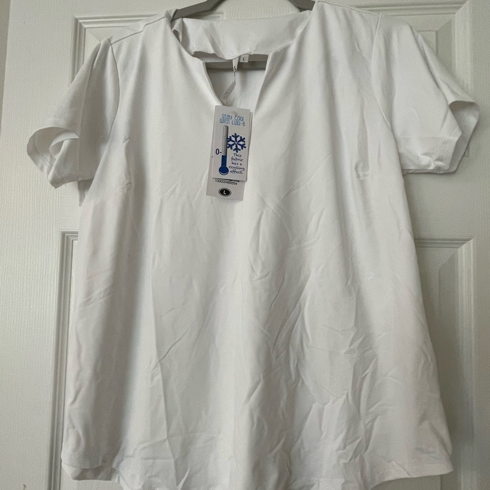 Lulu-B white top. Size L. NWT